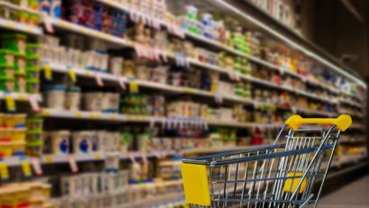 Plafonarea adaosului comercial la alimentele de bază, prelungită până la 30 septembrie 2025. Lista completă a produselor vizate