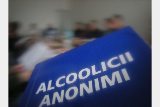 Un an de speranță și vindecare: Grupul Alcoolicilor Anonimi din Reșița, sprijin real pentru cei care luptă cu dependența Un an de speranță și vindecare: Grupul Alcoolicilor Anonimi din Reșița, sprijin real pentru cei care luptă cu dependența